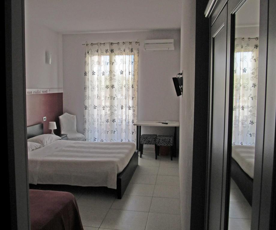 B&B Persi Nel Sud, Pozzallo Exteriör bild